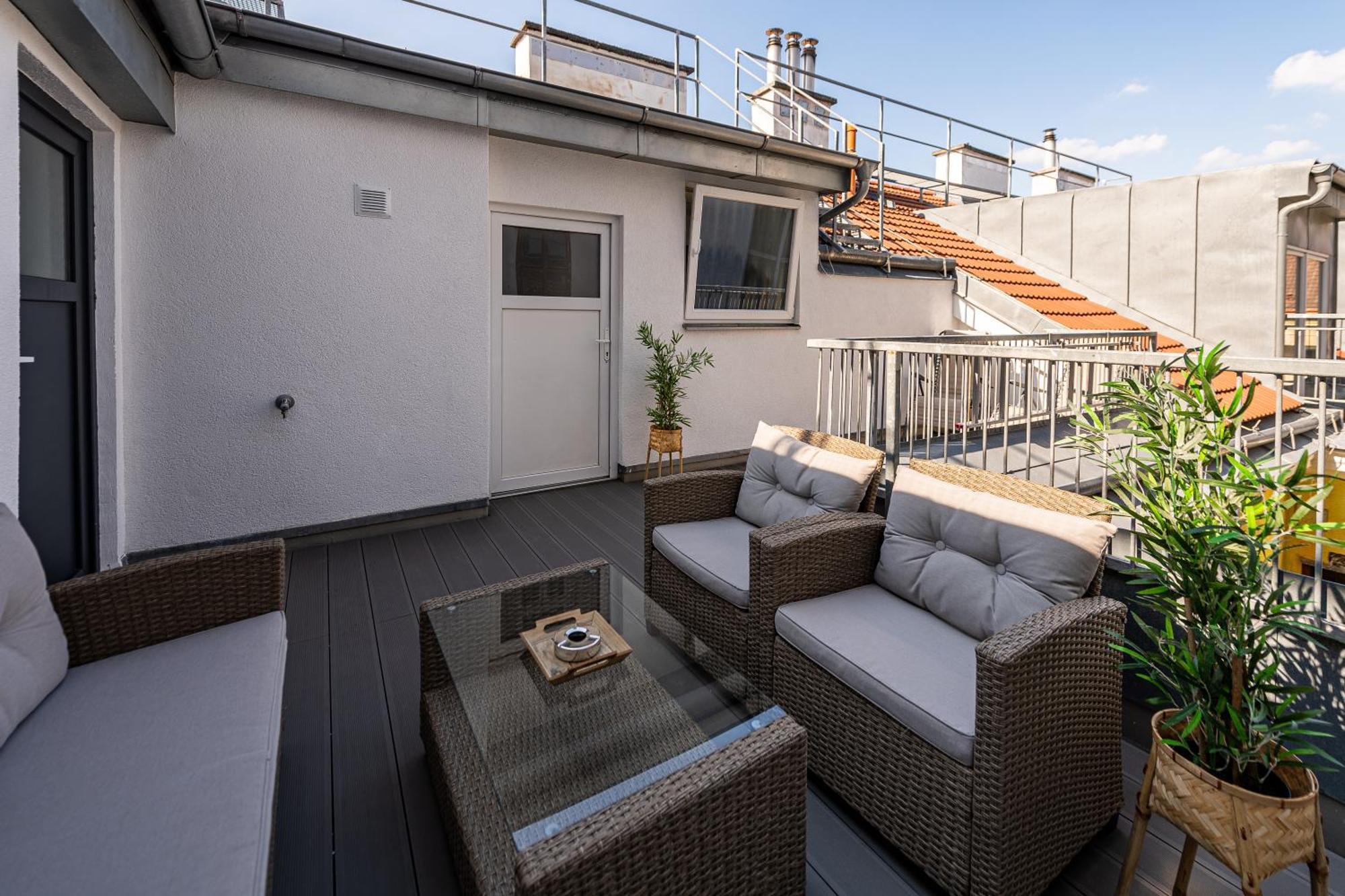 Apartment With Balcony Near Augarten Wenen Buitenkant foto