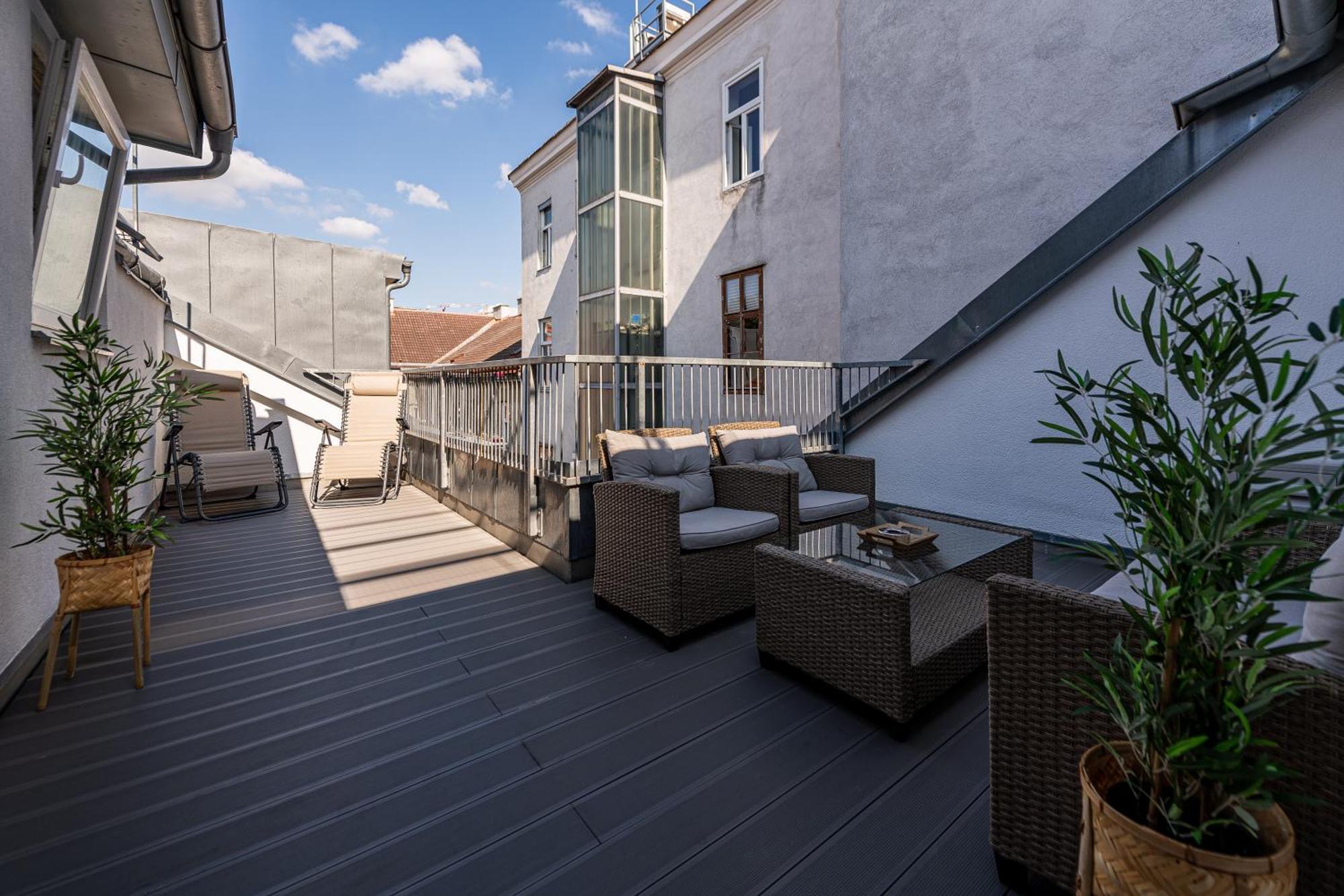 Apartment With Balcony Near Augarten Wenen Buitenkant foto